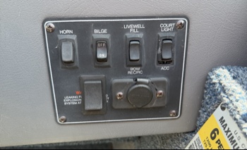 1995 starcraft- tourneyfish- - for sale near elk-river, minnesota 106317_39_radio_closeup.jpg