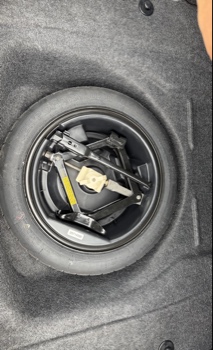 2000 cadillac deville dhs with 89472 miles for sale near elk-river, minnesota 106320_27_spare_tire.jpg