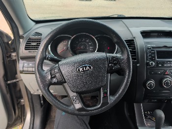 2011 kia sorento with 209211 miles for sale near elk-river, minnesota 106321_36_steering_wheel.jpg