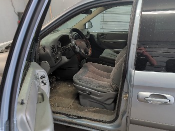 2005 chrysler town-&amp;-country lx with 164706 miles for sale near elk-river, minnesota 106323_22_driver_seat.jpg
