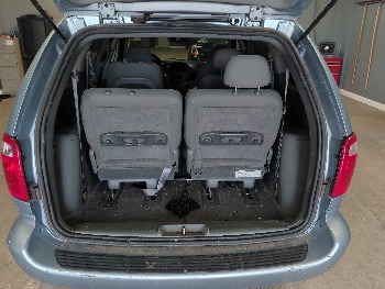 2005 chrysler town-&amp;-country lx with 164706 miles for sale near elk-river, minnesota 106323_26_trunk.jpg