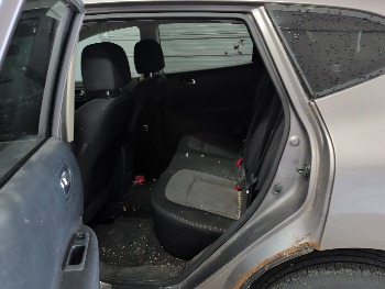 2013 nissan rogue s-2wd with 204423 miles for sale near elk-river, minnesota 106324_24_drv_rear_seat.jpg