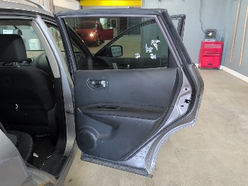 2013 nissan rogue s-2wd with 204423 miles for sale near elk-river, minnesota 106324_30_pass_rear_door_panel.jpg