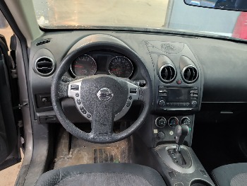 2013 nissan rogue s-2wd with 204423 miles for sale near elk-river, minnesota 106324_33_dash_from_driver.jpg