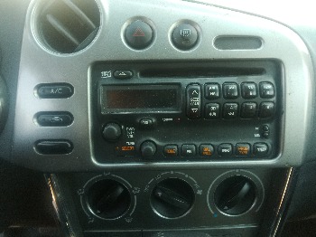 2004 toyota matrix 4wd with 192868 miles for sale near elk-river, minnesota 106327_39_radio_closeup.jpg