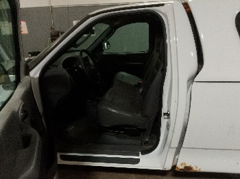 2003 ford f-150 xl-2wd with 106011 miles for sale near elk-river, minnesota 106328_22_driver_seat.jpg