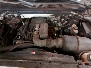 2003 ford f-150 xl-2wd with 106011 miles for sale near elk-river, minnesota 106328_49_engine_bay.jpg