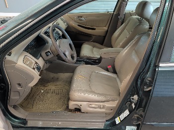 2000 honda accord with 196244 miles for sale near elk-river, minnesota 106329_22_driver_seat.jpg