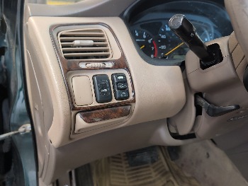 2000 honda accord with 196244 miles for sale near elk-river, minnesota 106329_37_left_of_steering_wheel.jpg