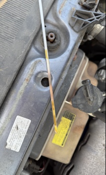 2006 toyota sienna xle with 230312 miles for sale near elk-river, minnesota 106332_50_oil_dipstick.jpg