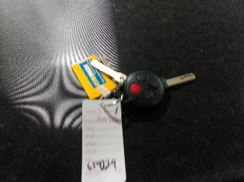 2013 smart fortwo passion with 64568 miles for sale near elk-river, minnesota 106333_51_keys.jpg
