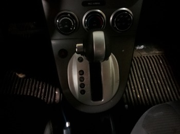 2011 nissan sentra with 198610 miles for sale near elk-river, minnesota 106335_41_shifter.jpg