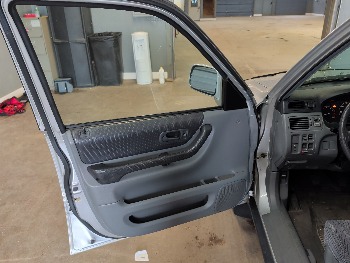1998 honda cr-v with 122346 miles for sale near elk-river, minnesota 106338_23_driver_door_panel.jpg