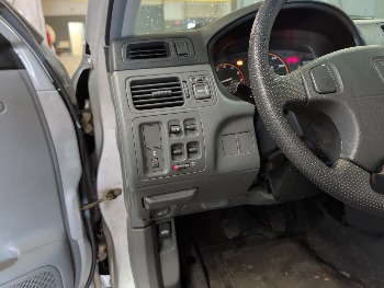 1998 honda cr-v with 122346 miles for sale near elk-river, minnesota 106338_37_left_of_steering_wheel.jpg