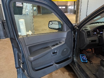 2008 jeep grand-cherokee laredo-4wd with 85427 miles for sale near elk-river, minnesota 106340_23_driver_door_panel.jpg