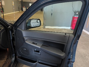 2008 jeep grand-cherokee laredo-4wd with 85427 miles for sale near elk-river, minnesota 106340_32_passenger_door_panel.jpg