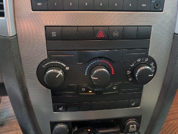 2008 jeep grand-cherokee laredo-4wd with 85427 miles for sale near elk-river, minnesota 106340_40_climate_control.jpg