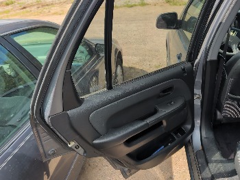 2006 honda cr-v se-4wd-at with 148394 miles for sale near elk-river, minnesota 106341_25_drv_rear_door_panel.jpg