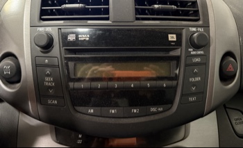 2007 toyota rav4 sport-i4-4wd with 155480 miles for sale near elk-river, minnesota 106343_39_radio_closeup.jpg
