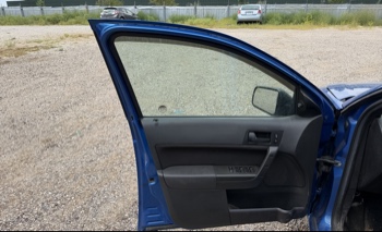 2010 ford focus se-sedan with 110880 miles for sale near elk-river, minnesota 106344_23_driver_door_panel.jpg