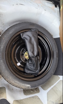 2004 honda civic si with 213892 miles for sale near elk-river, minnesota 106347_27_spare_tire.jpg