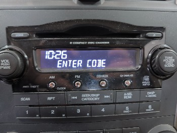2008 honda cr-v ex-l-4wd-at with 186691 miles for sale near elk-river, minnesota 106348_39_radio_closeup.jpg