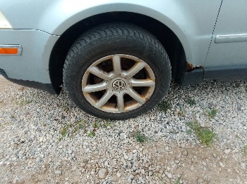 2004 volkswagen passat gls with 189333 miles for sale near elk-river, minnesota 106349_12_drv_front_wheel.jpg