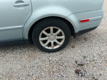 2004 volkswagen passat gls with 189333 miles for sale near elk-river, minnesota 106349_13_rear_drv_wheel.jpg