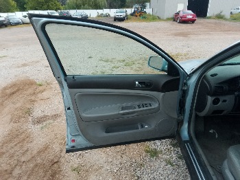 2004 volkswagen passat gls with 189333 miles for sale near elk-river, minnesota 106349_23_driver_door_panel.jpg