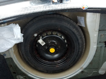 2004 volkswagen passat gls with 189333 miles for sale near elk-river, minnesota 106349_27_spare_tire.jpg