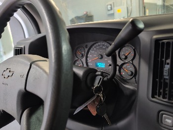 2007 chevrolet express 1500-cargo with 223985 miles for sale near elk-river, minnesota 106350_41_shifter.jpg