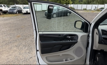 2017 dodge grand-caravan sxt with 258241 miles for sale near elk-river, minnesota 106353_23_driver_door_panel.jpg