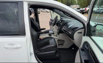 2017 dodge grand-caravan sxt with 258241 miles for sale near elk-river, minnesota 106353_31_passenger_seat.jpg