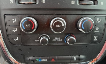 2017 dodge grand-caravan sxt with 258241 miles for sale near elk-river, minnesota 106353_40_climate_control.jpg
