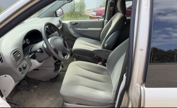 2007 dodge grand-caravan sxt with 141064 miles for sale near elk-river, minnesota 106358_22_driver_seat.jpg
