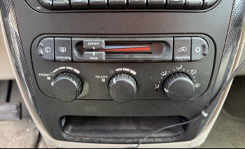 2007 dodge grand-caravan sxt with 141064 miles for sale near elk-river, minnesota 106358_40_climate_control.jpg
