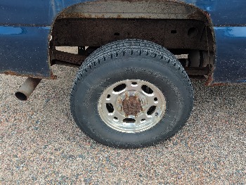 2002 chevrolet silverado-2500hd lt-ext.-cab-short-bed-4wd with 183890 miles for sale near elk-river, minnesota 106360_14_rear_pass_wheel.jpg