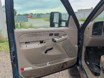2002 chevrolet silverado-2500hd lt-ext.-cab-short-bed-4wd with 183890 miles for sale near elk-river, minnesota 106360_23_driver_door_panel.jpg