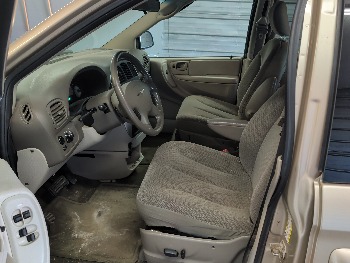 2006 chrysler town-and-country with 141109 miles for sale near elk-river, minnesota 106367_22_driver_seat.jpg