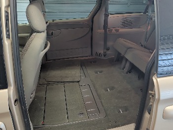 2006 chrysler town-and-country with 141109 miles for sale near elk-river, minnesota 106367_25_drv_rear_door_panel.jpg