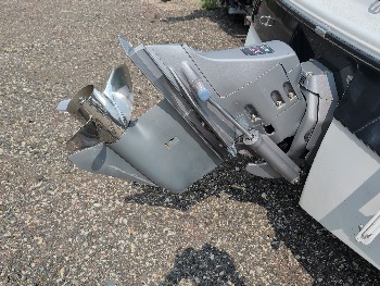 2000 four-winns 180-horizon for sale near elk-river, minnesota 106369_48_windshield_vin_plate.jpg