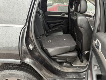 2013 jeep grand-cherokee laredo-4wd with 134157 miles for sale near elk-river, minnesota 106371_28_pass_rear_seat.jpg