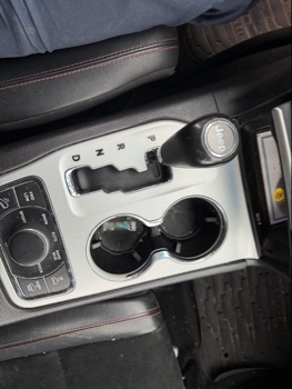 2013 jeep grand-cherokee laredo-4wd with 134157 miles for sale near elk-river, minnesota 106371_41_shifter.jpg