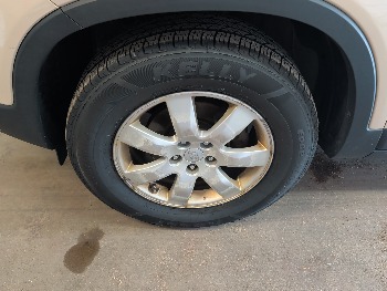 2011 kia sorento lx-4wd with 201883 miles for sale near elk-river, minnesota 106372_12_drv_front_wheel.jpg