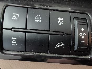 2011 kia sorento lx-4wd with 201883 miles for sale near elk-river, minnesota 106372_38_4x4_switch.jpg