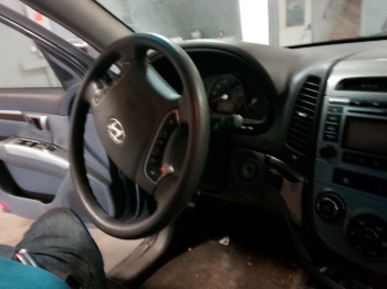 2010 hyundai santa-fe gls-2.4-awd with 186237 miles for sale near elk-river, minnesota 106386_36_steering_wheel.jpg
