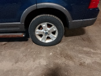 2005 ford explorer xlt-4.6l-4wd with 245386 miles for sale near elk-river, minnesota 106390_13_rear_drv_wheel.jpg