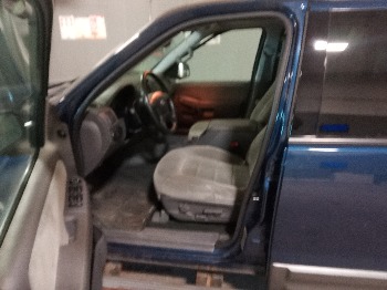 2005 ford explorer xlt-4.6l-4wd with 245386 miles for sale near elk-river, minnesota 106390_22_driver_seat.jpg