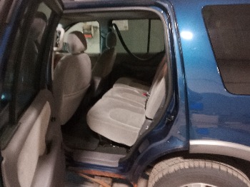 2005 ford explorer xlt-4.6l-4wd with 245386 miles for sale near elk-river, minnesota 106390_24_drv_rear_seat.jpg