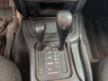 2003 jeep grand-cherokee laredo-4wd with 126243 miles for sale near elk-river, minnesota 106393_41_shifter.jpg